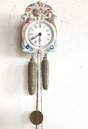 Bemalte porzellan wanduhr - porzellan,